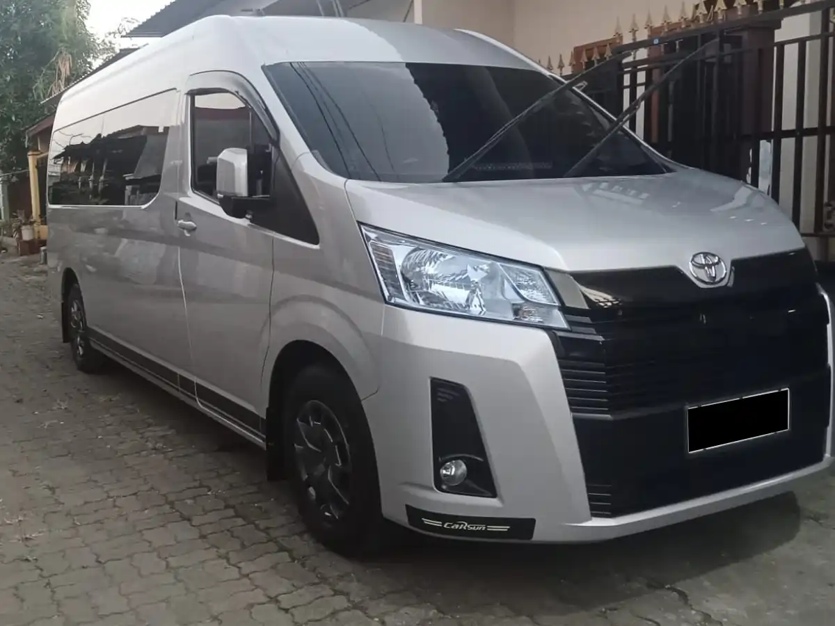 Sewa Hiace Premio Makassar